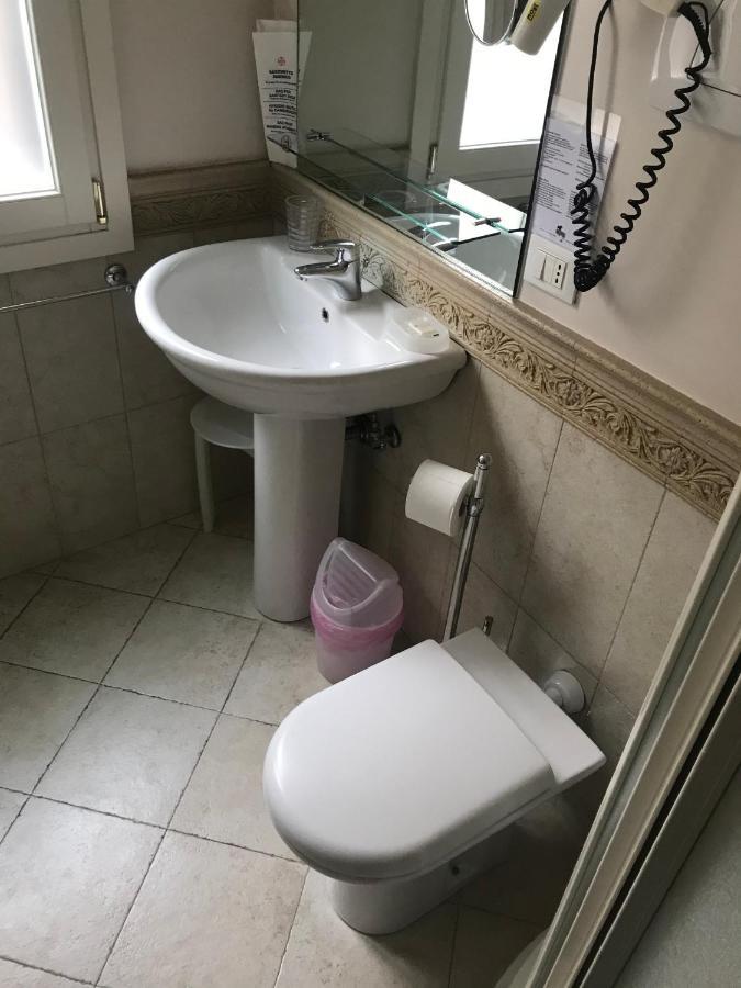 B&B A Le Boteghe Venedig Exteriör bild